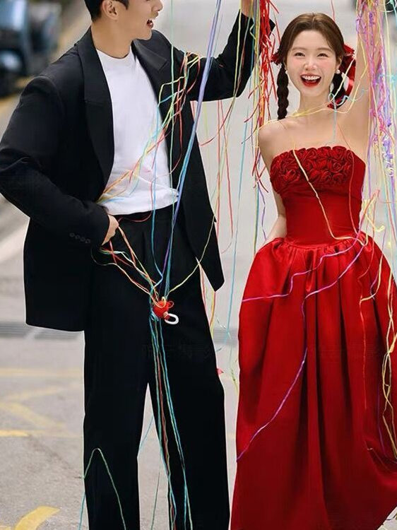 2025 New Red Bridesmaid Street - Photography Outfit 评论和价格